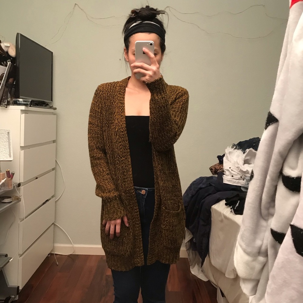 Long Cardigan - Picture 3 of 4